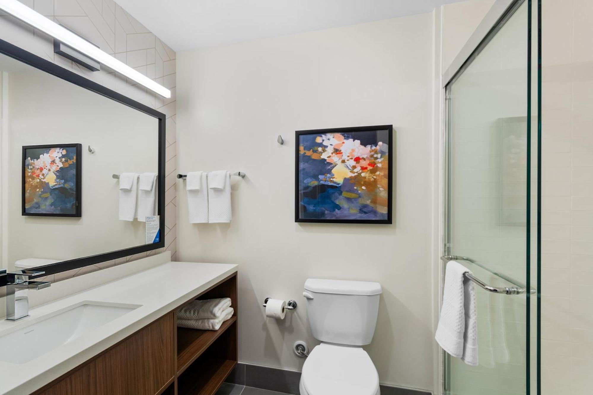 Everhome Suites Lexington - Horse Park Стая снимка