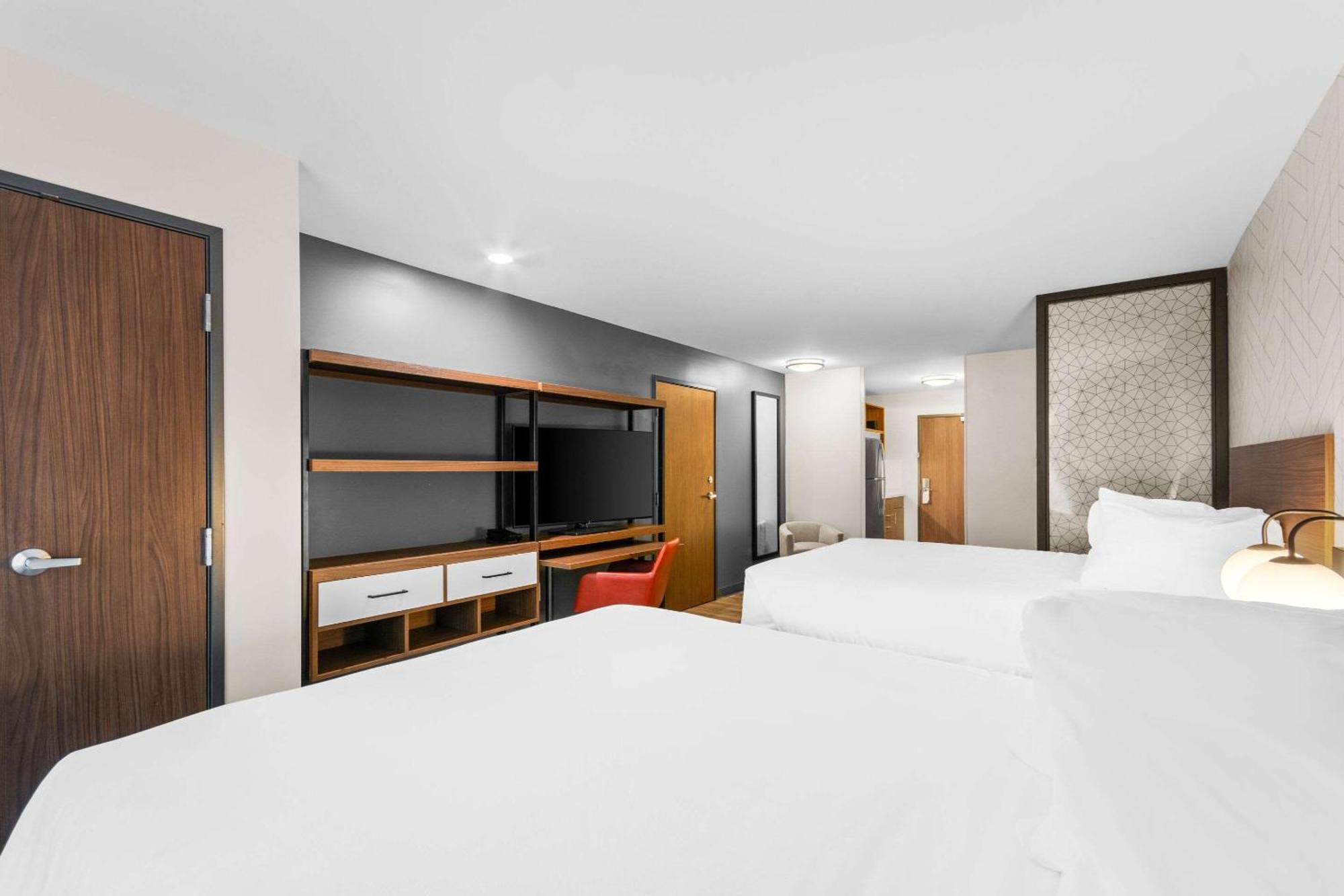 Everhome Suites Lexington - Horse Park Екстериор снимка