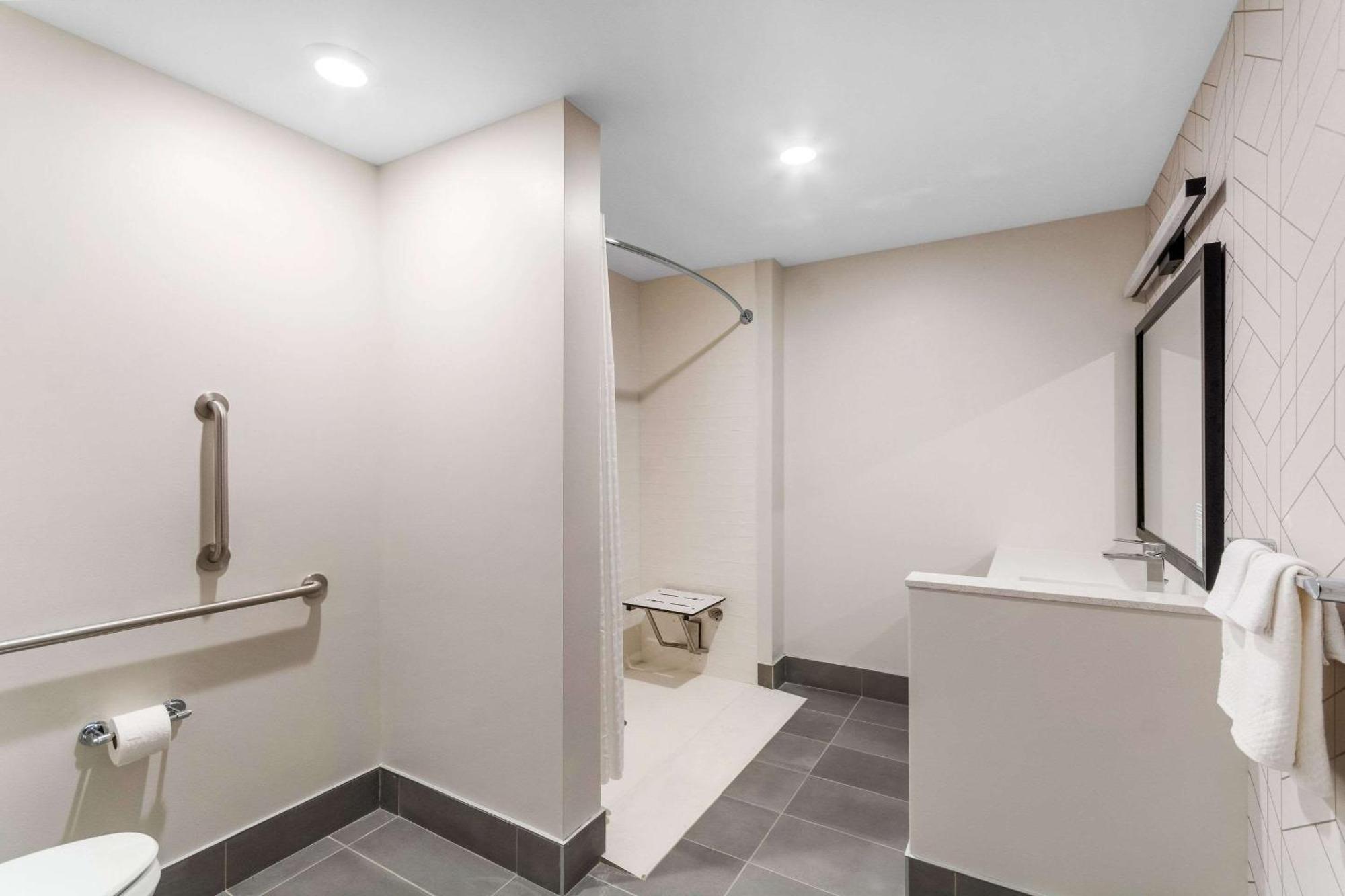 Everhome Suites Lexington - Horse Park Екстериор снимка